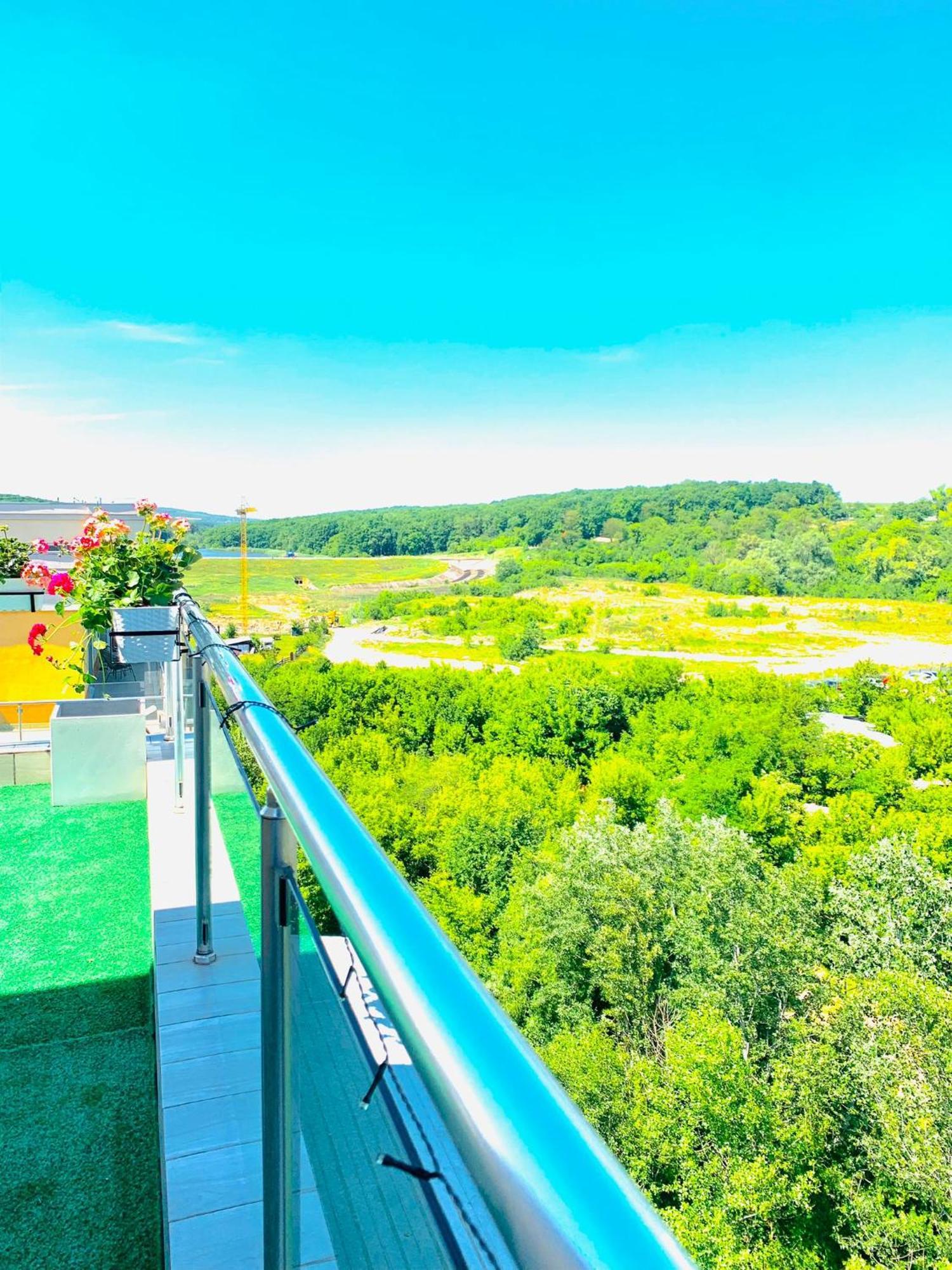 Penthouse View Aeroport Iasi 2 Apartment Exterior photo