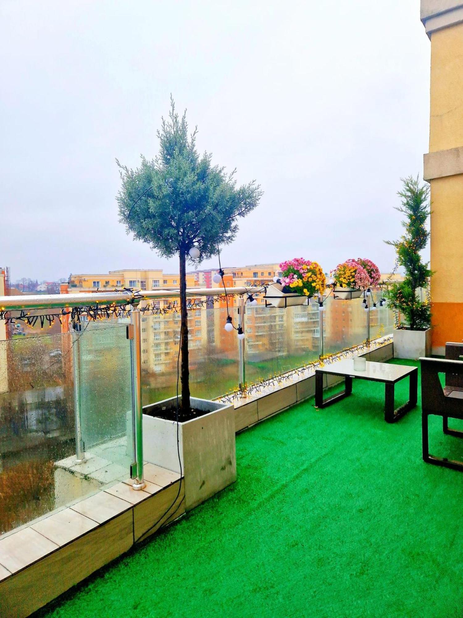 Penthouse View Aeroport Iasi 2 Apartment Exterior photo