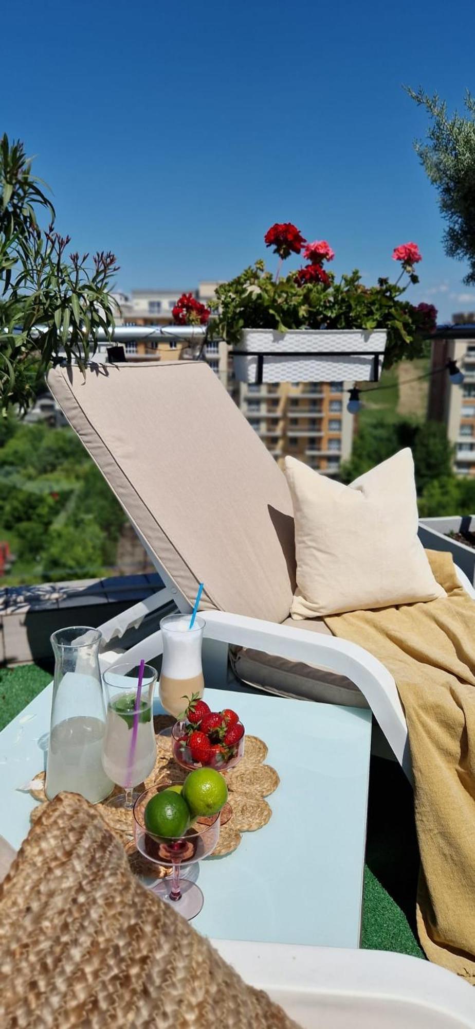 Penthouse View Aeroport Iasi 2 Apartment Exterior photo